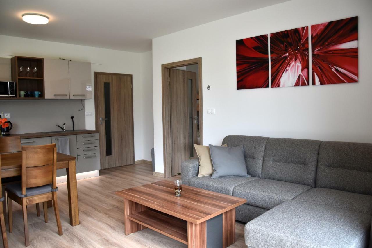 Apartmán Elemir Bešeňová Exteriér fotografie