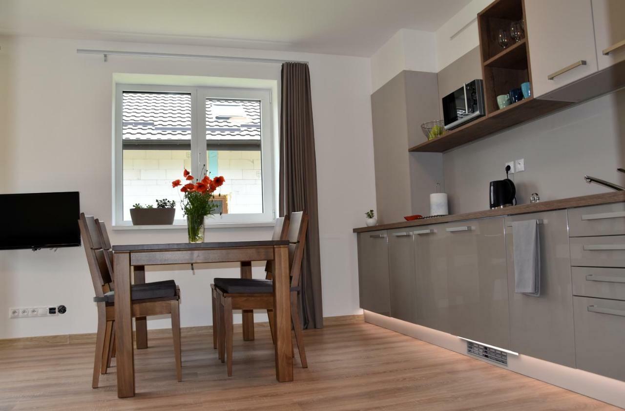 Apartmán Elemir Bešeňová Exteriér fotografie