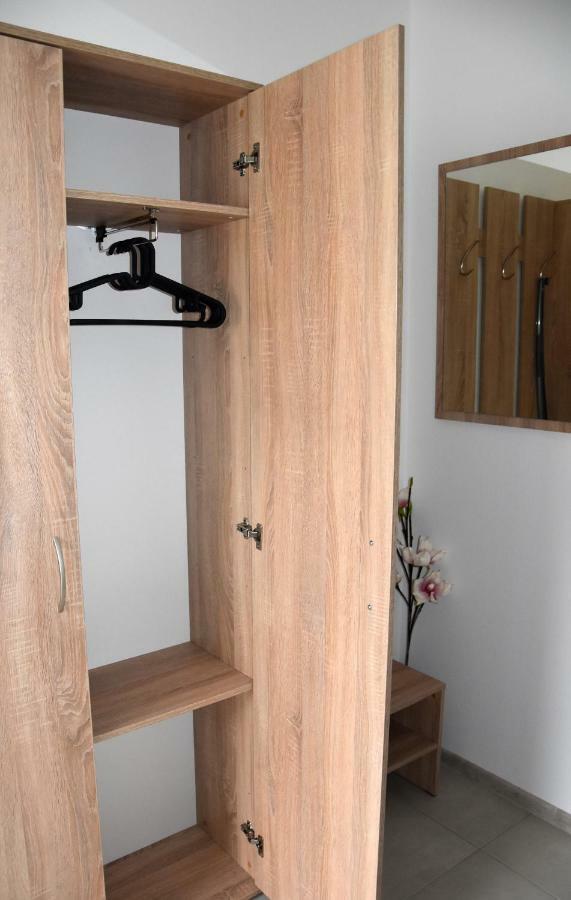 Apartmán Elemir Bešeňová Exteriér fotografie
