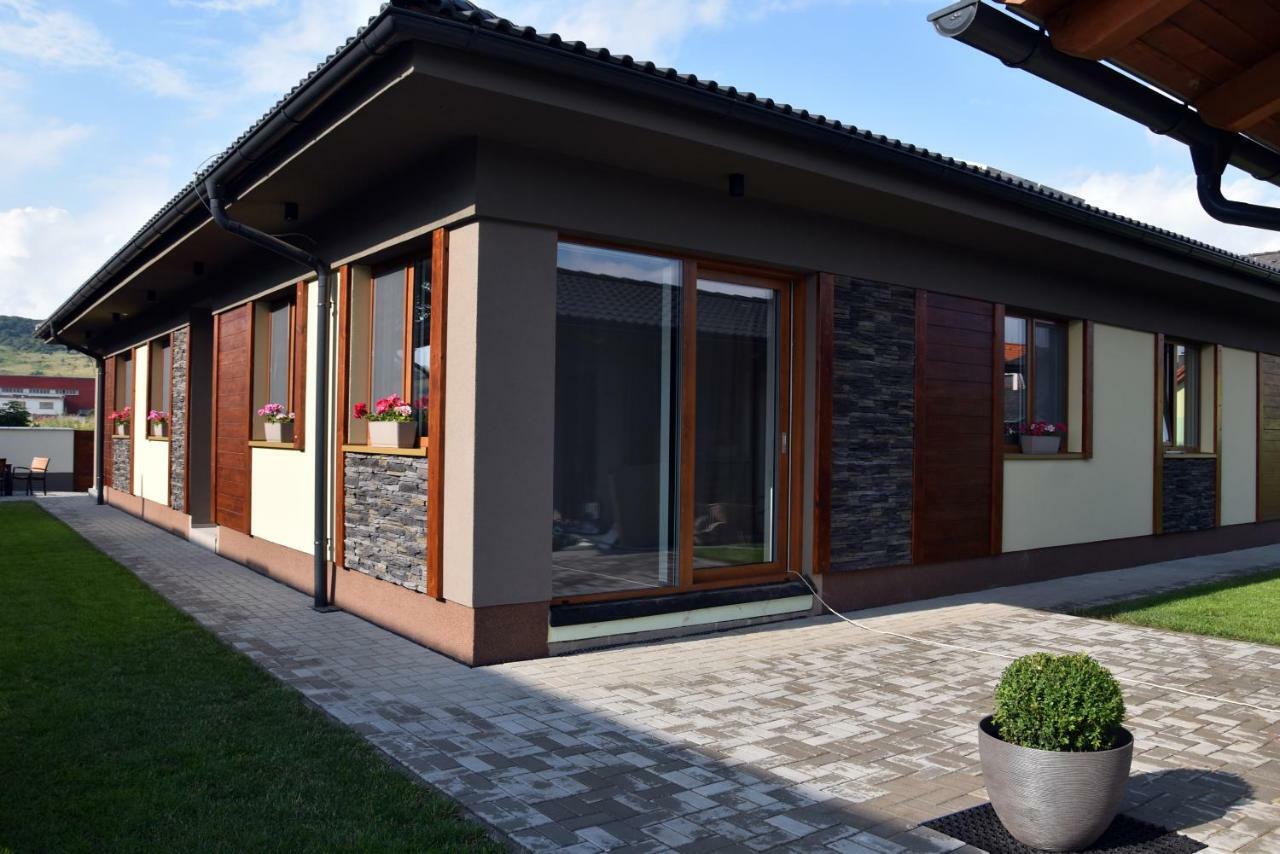 Apartmán Elemir Bešeňová Exteriér fotografie